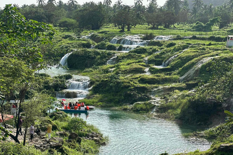 Salalah: Wadi Darbat, ,Teeq-Höhle - Baobou-Bäume Tour