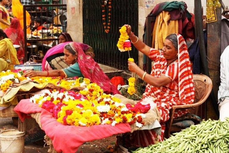 Udaipur Bazaar & Handicraft Tour with Local Artisans Udaipur: Only Tour guide