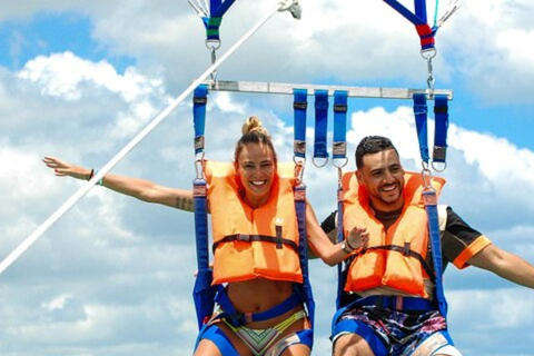 Sky High Thrills Parasailing Experience (expérience en parachute ascensionnel)