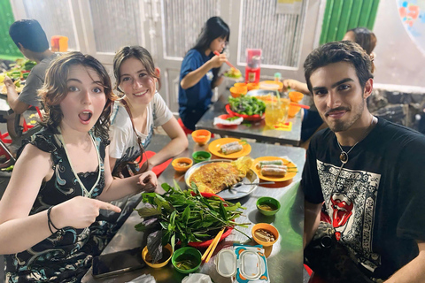 Saigon Back-Alley Scooter Food Tour with Local Students