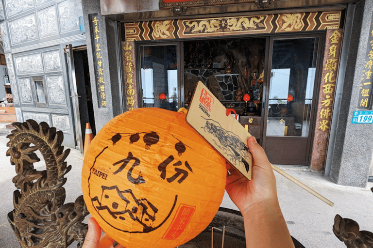 New Taipei: Jiufen Red Lantern Blessing Experience