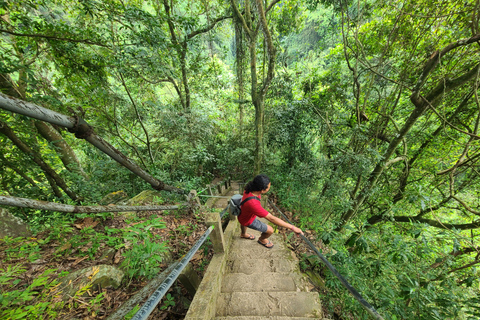 Bali Hidden Trekking, Wasserrutsche, Sekumpul, &amp; Fiji WasserfallAbholung vom Hotel und Rücktransfer zum Hotel inbegriffen