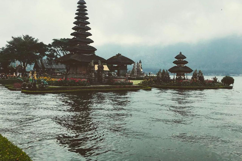 Bali: Private Tour von Jatiluwih, Ulun Danu und Tanah LotTour ohne Eintrittsgelder