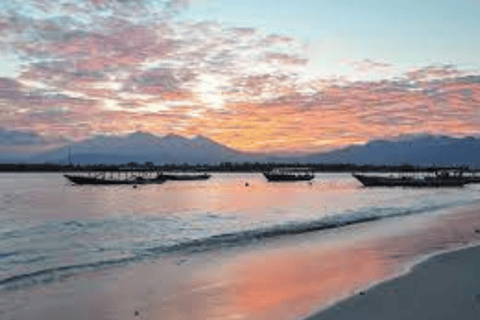 Gili T Island: The Thrilling Sunset Snorkeling Adventure