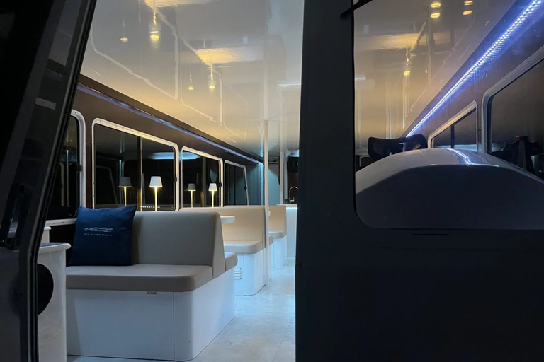 Warsaw: Vistula River Cruise with Audioguide