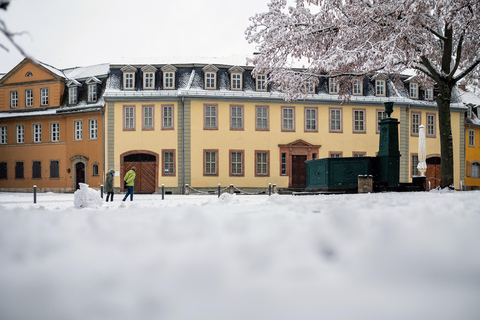 Weimar: Guided walking tour "Between pen and canvas"