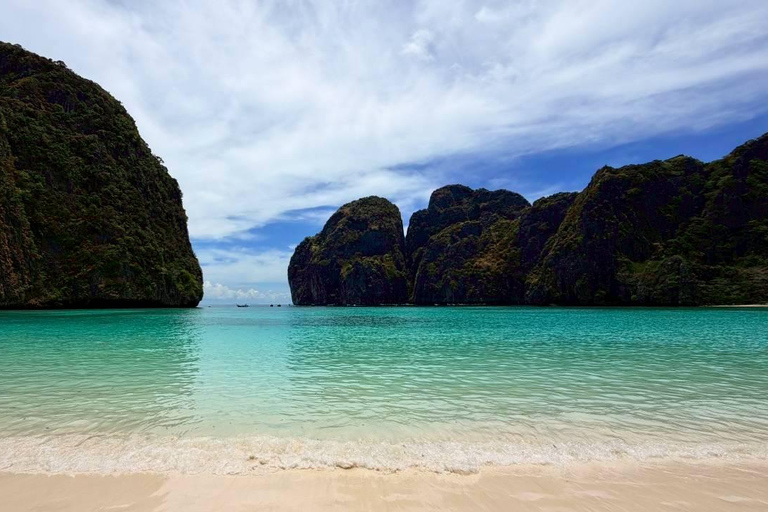 Phuket : Phi Phi Monkey Beach with Snorkeling & Lunch