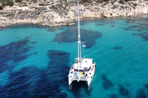 De Palma: Passeio de grupo em catamarã de luxo com tapas e bebidas4 horas de duração