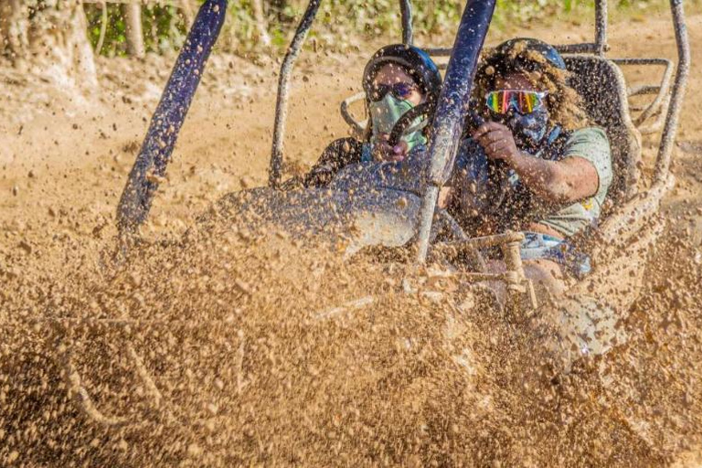 PUNTA CANA BUGGY SALVAJE ROMPE PISTA CON PROTECCIÓN EXTRAMAS