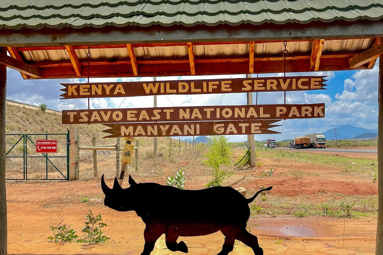 From Mombasa: Day Trip Tsavo East N. Park Safari with Pickup