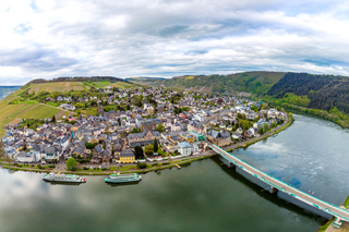Zell: Bike and boat tour with wine tasting and picnic