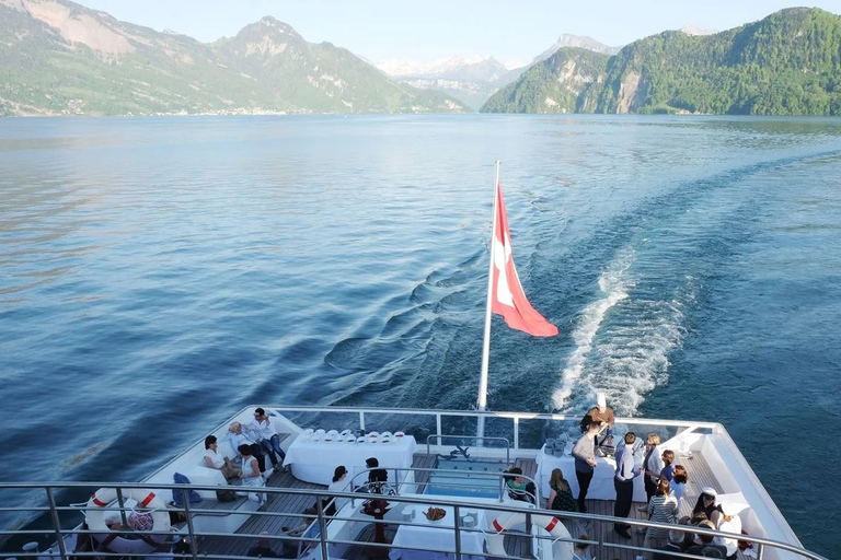 Ultimate Lucerne Experience: City Tour and Lake CruisePrivate Tour