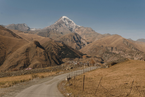 Tbilisi: 2-Day Kakheti & Kazbegi Georgian Highlights Tour