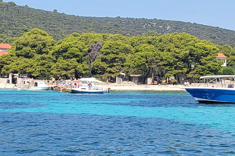 Wspaniała błękitna laguna, łódź motorowa, wino/woda i ręczniki w cenie.Włochy na plaży