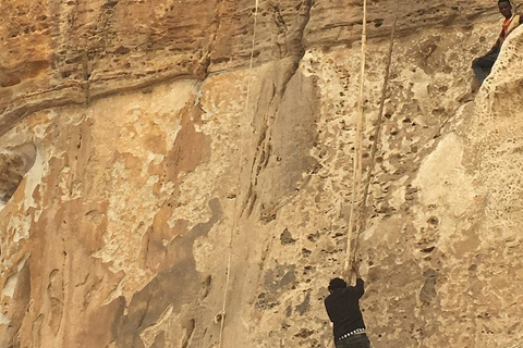 Tigray: iglesias rupestres de Gheralta, Axum y templo de YehaTigray: iglesias rupestres y montañas de Gheralta (2 días)