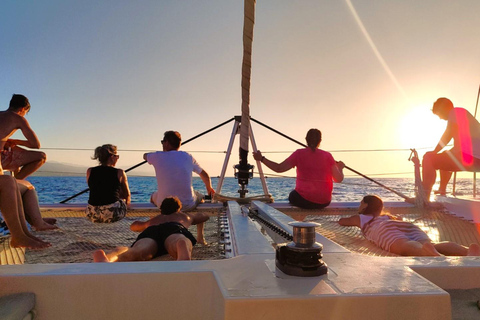 Kissamos: Romantyczny rejs katamaranem o zachodzie słońcaKissamos: Romantyczny rejs katamaranem o zachodzie słońca z transferem