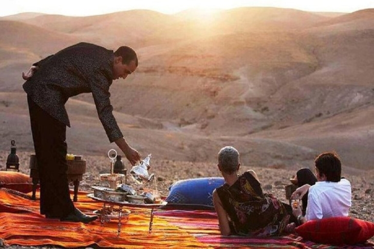 Marrakech : Déjeuner magique dans le désert d'Agafay avec piscine