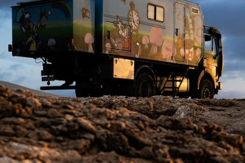 The Mad Hatter's Fuerteventura: Exclusive Truck & Photo Experience The Quick Magic (60 minutes)
