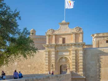 Da Pozzallo: tour guidato di un giorno a Malta in catamarano