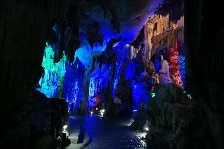 Li River, Reed Flute Cave,Xianggong Hill&Light Show Day Tour