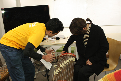 Schnupperstunde auf dem japanischen Instrument "Koto"