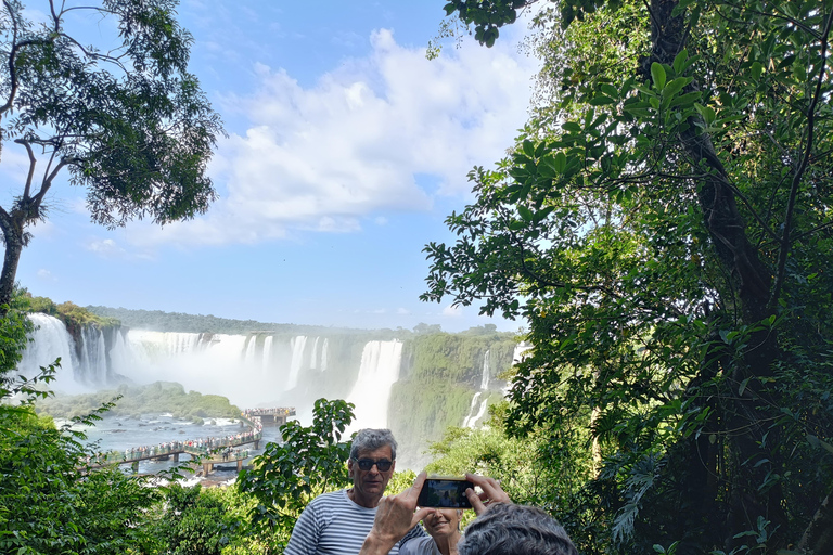 Iguazu Falls and Triple Border Tour (Brazil and Argentina) Full excursion: transf. In,out Cataratas BR. Bird park, cat.ARG.