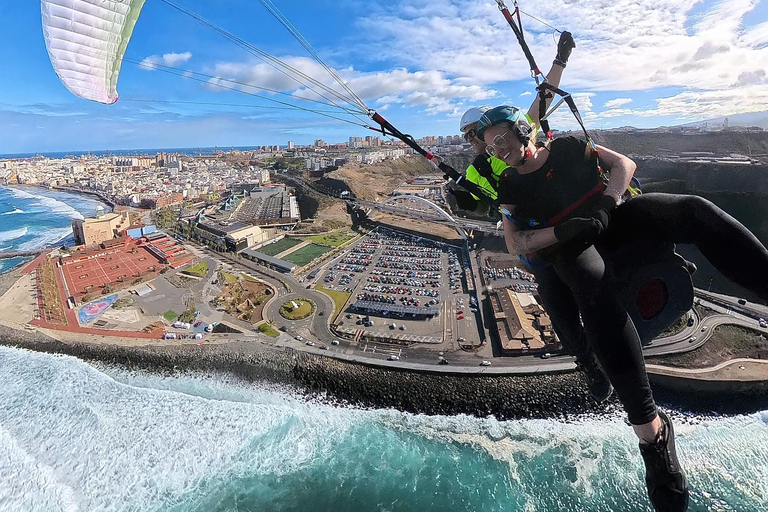Gran Canaria: Paragliding hands on experience with pilot