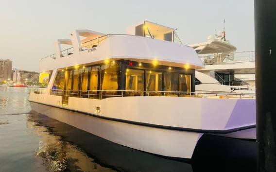 Dubai: Yacht-Kreuzfahrt Dinner-Kanal