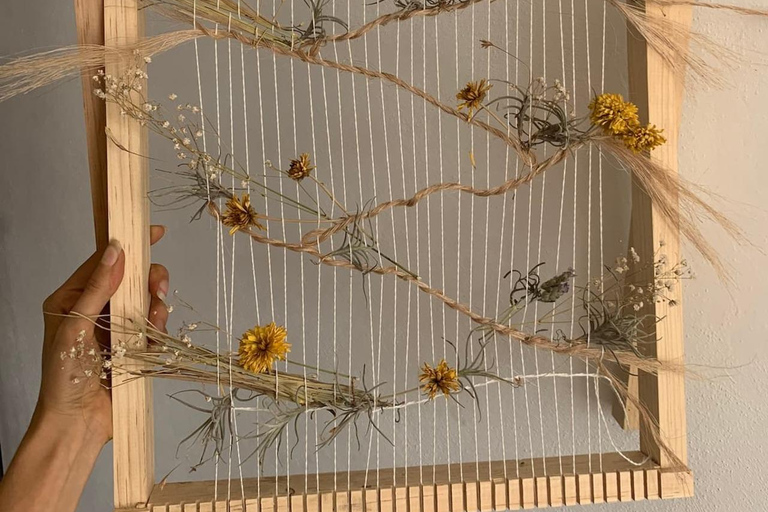 Learn the art of weaving with natural fibers in San José