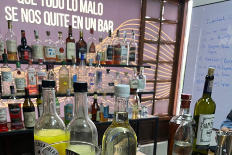 Bogota: Cocktail-Making Class at Instituto del Cóctel