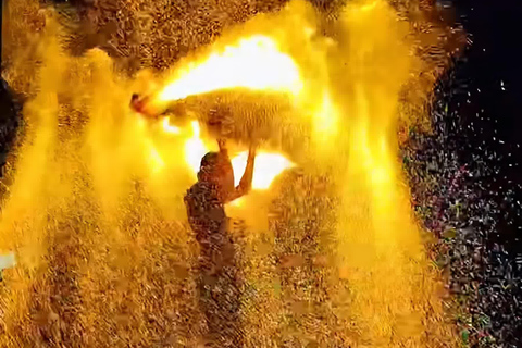 Penang: Batik, Floating Mosque, and Beach Tour