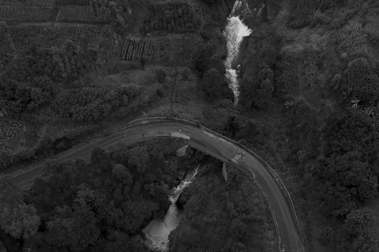 3 Magical Waterfalls Guided Tour from Nairobi with pick-up Exclusive Waterfalls Guided Tour with lunch