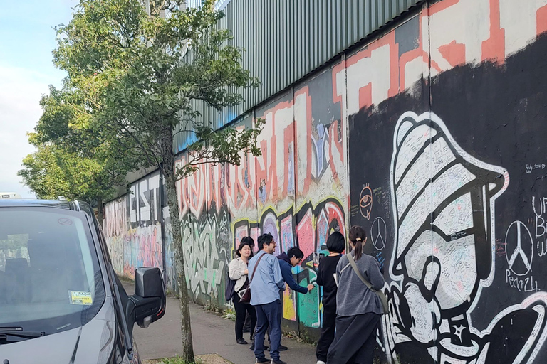 Belfast : Visite guidée du célèbre taxi noir avec Irish Coffee