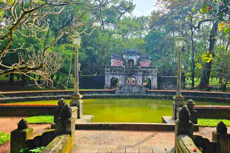 Hue: Exploring Royal City with Multi Options and Dragon Boat