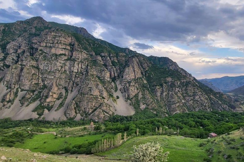 Jeeping Tour: Fortresses & Sacred Trails of Vayots Dzor