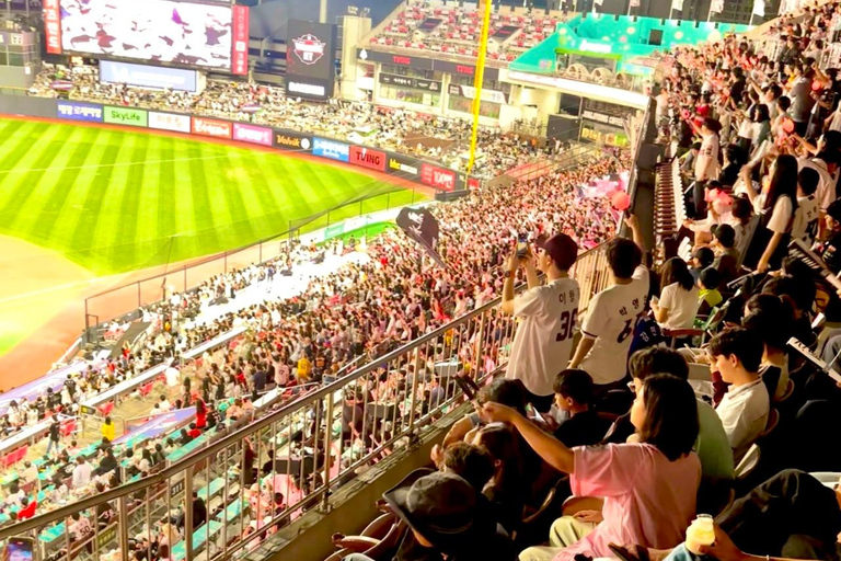 Suwon: Baseball Game with Fortress and Local Food Tour