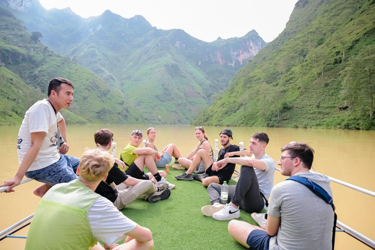 Ha Giang Loop: 3-Day Private Tour by Modern Open-Air Jeep