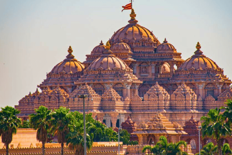 Delhi: 6-Hours Delhi Spiritual Sites With Famous Temples car with driver and Tour Guide