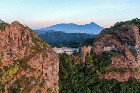 El Salvador: 8 Sites in 2 Days (Beach, Volcano, Mayan Sites, Lakes)