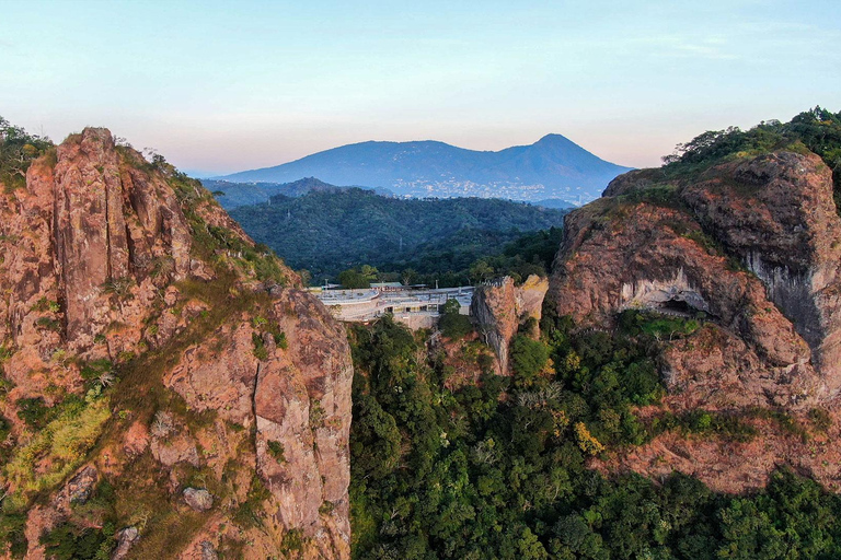 El Salvador: 8 Sites in 2 Days (Beach, Volcano, Mayan Sites, Lakes)