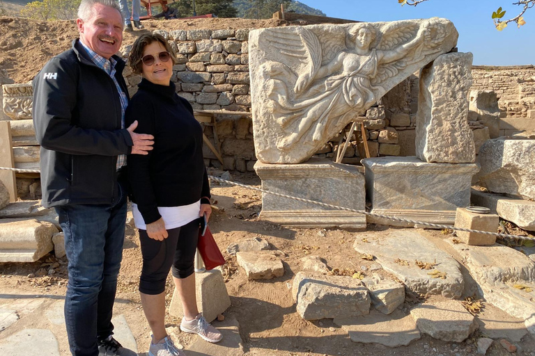 Tour particular de Éfeso e do Templo de Artemis a partir do Porto de KusadasiExcursão particular a Éfeso e ao Templo de Ártemis saindo do Porto de Kusadasi