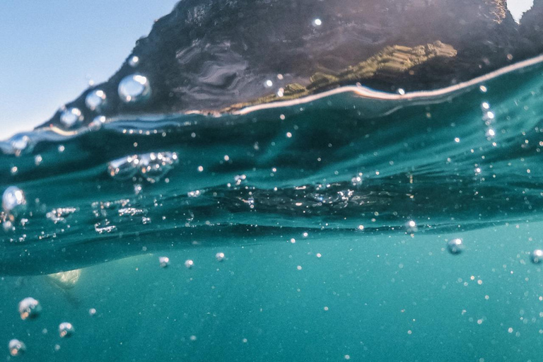 Labuan Bajo: Private Komodo &amp; Island-Hop Yacht w/ SnorkelMorning Private Yacht Tour (07:00–11:30) – Max 6 Guests