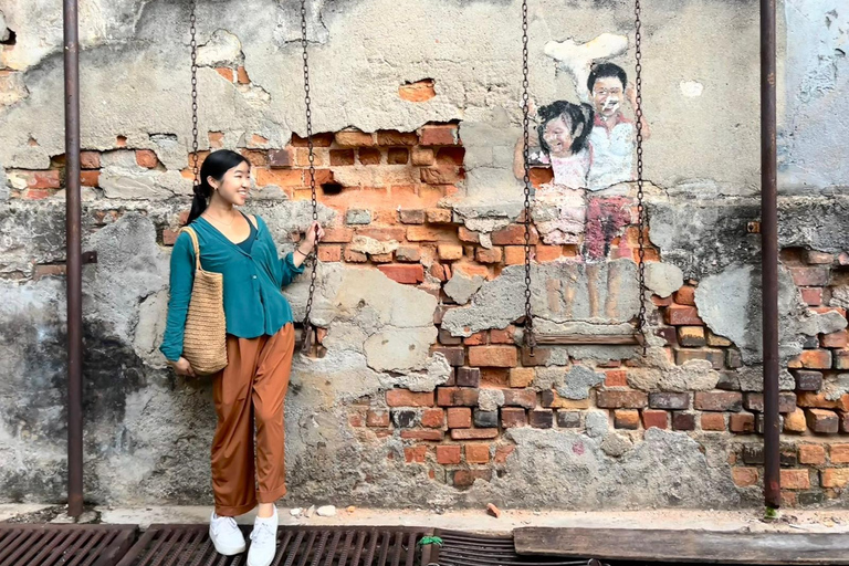 Georgetown Street Art Tour & Mix Culture Local Food Tasting