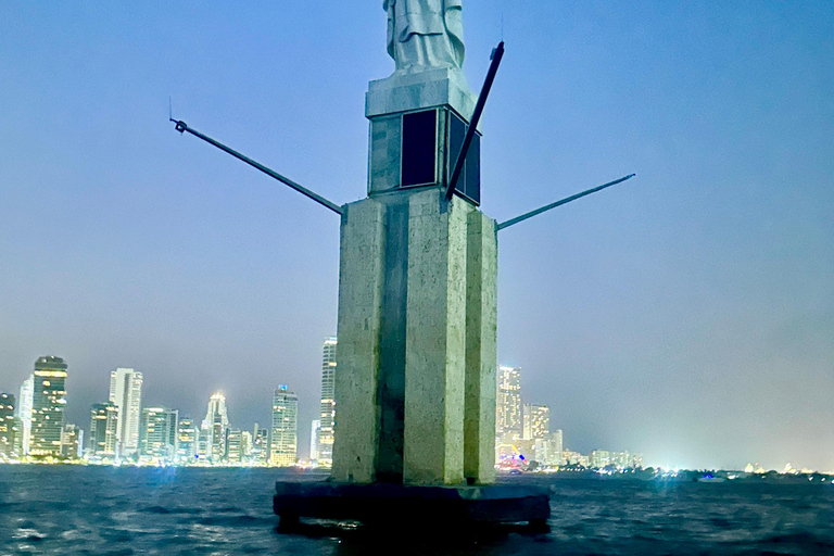 Cartagena: Private Sunset and Night Boat Tour