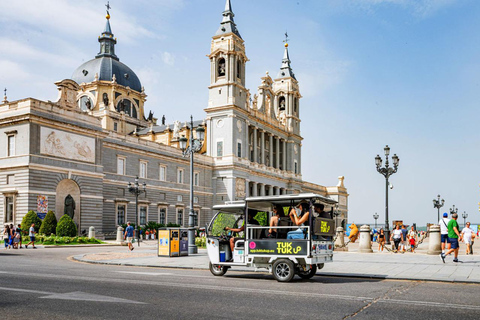 Madrid: Historische Tour im elektrischen TukTuk mit Audioguide und Geolokalisierung.