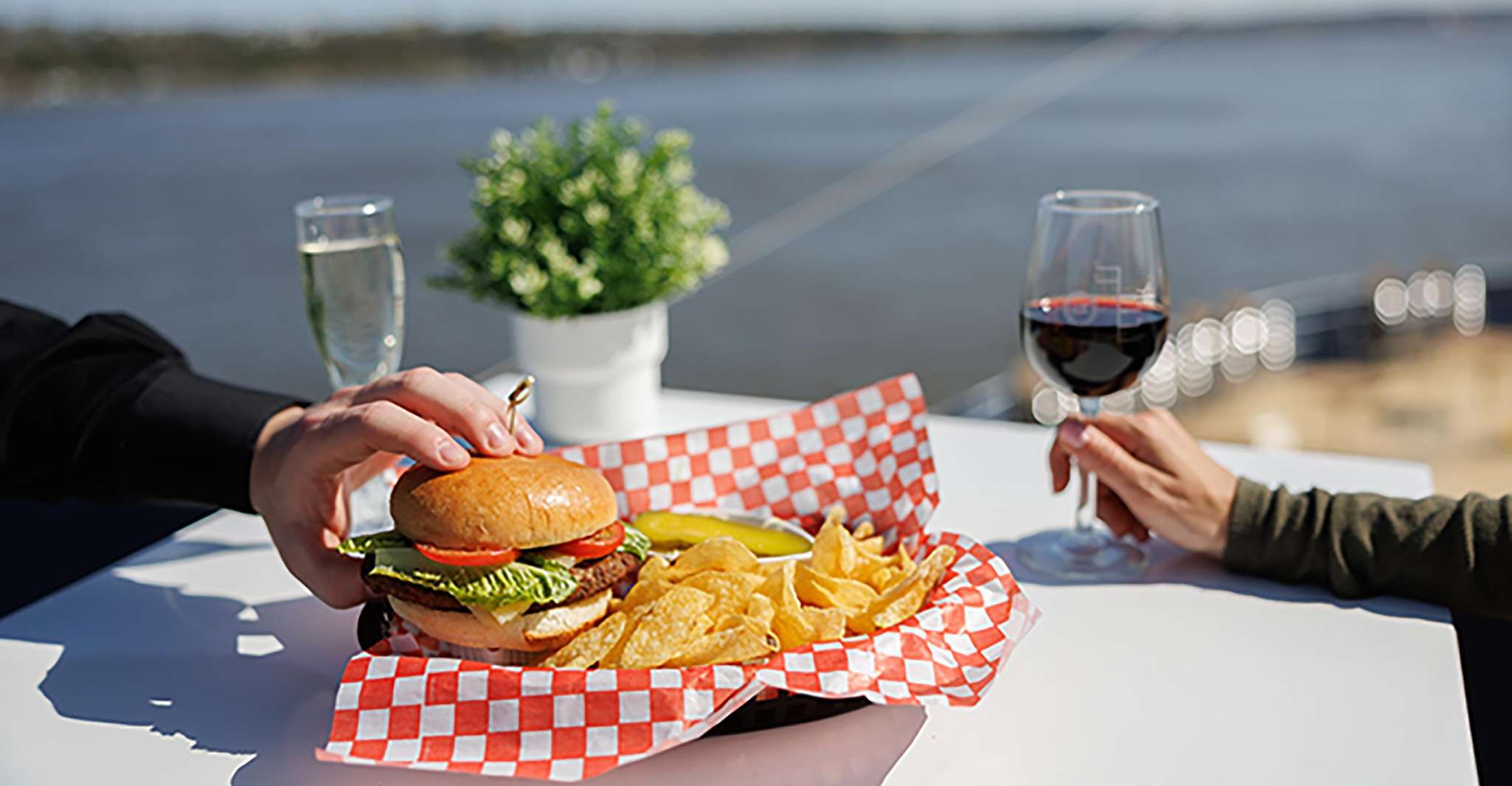 Montreal: AURA Experience at Notre-Dame Basilica and Cruise photo 7