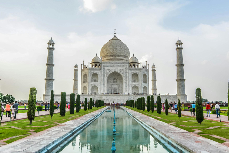 Ab Delhi: 2-tägige Taj Mahal Sonnenaufgangstour mit Fatehpur SikriPrivate Tour mit 4-Sterne-Hotels