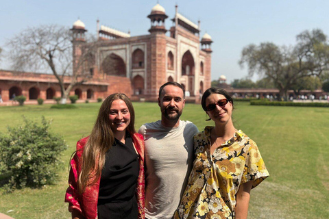 From Delhi: 3-Days Golden Triangle Luxury Tour with Hotels From Delhi: 3-Days Golden Triangle Tour with Car & Guide