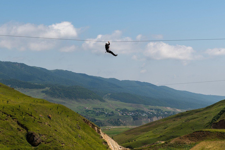 Baku to Shahdag Resort: Day Tour with Scenic Mountain Stops