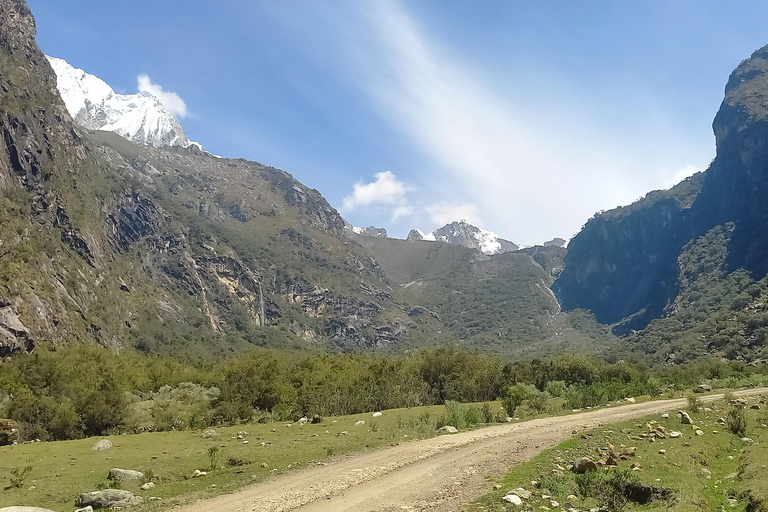 Laguna Rocutuyoc and Honkopampa Ruins Private Service